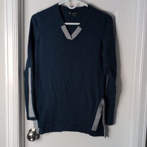 Smartwool pullover V neck shirt Size Small